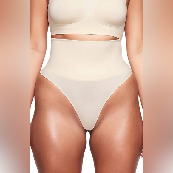 New Skims Core Control Thong Clay - Picture 2 of 5